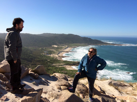 Ignacio Vilar en Monte Branco y en la playa de Trece (Camarias)